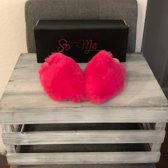 Faux Fur Hot Pink Slides - Picture 2 of 5